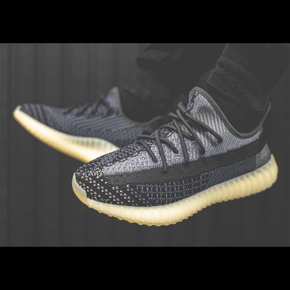 SOLD!! YEEZY BOOST 350 V2 - Picture 6 of 6